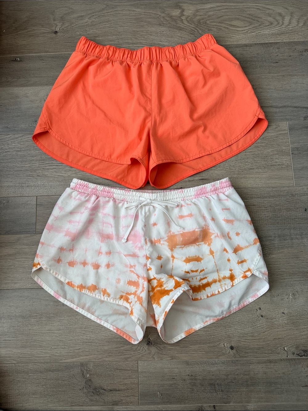 Set of Two Women's Running Shorts bright orange & Tie-Dye